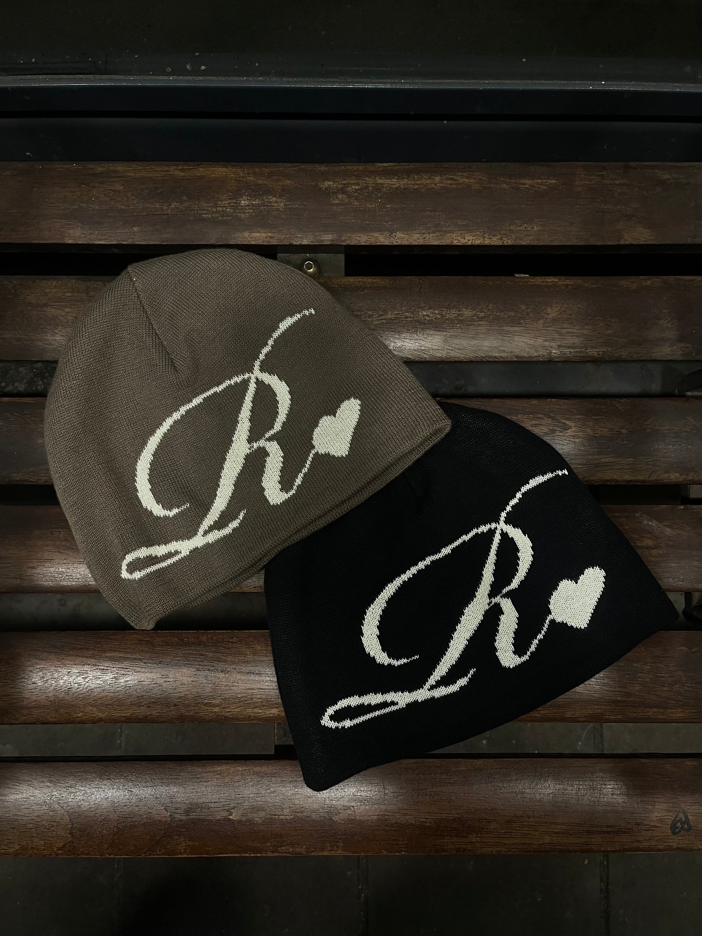 LOVE, REALEST BEANIE BLACK